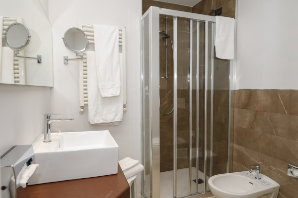 Hotel Lancaster (Turin)